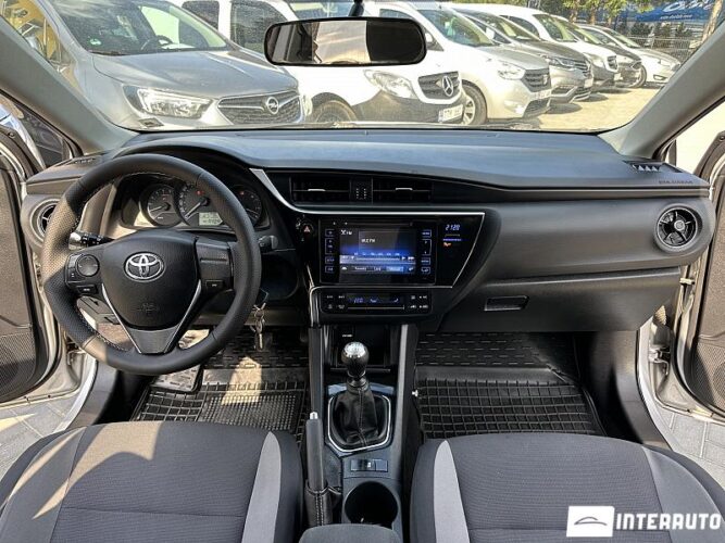 Toyota Auris 34 interauto-car