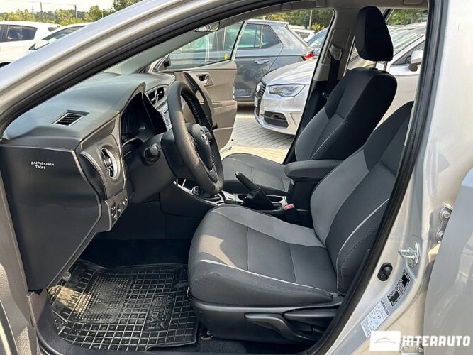 Toyota Auris 33 interauto-car