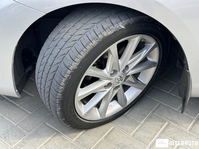 Toyota Auris 42 interauto-car