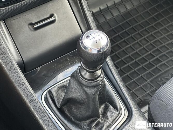 Toyota Auris 38 interauto-car