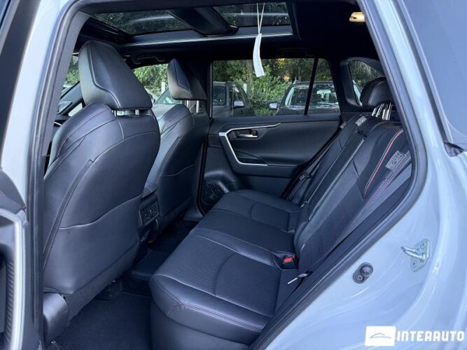 Toyota Rav-4 Plug-In Hybrid 51 interauto-car