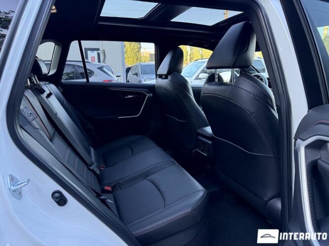 Toyota Rav-4 Plug-In Hybrid 49 interauto-car