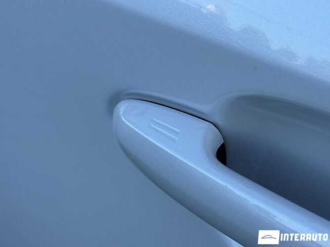 Toyota Rav-4 Plug-In Hybrid 37 interauto-car