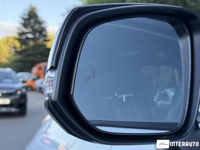 Toyota Rav-4 Plug-In Hybrid 36 interauto-car