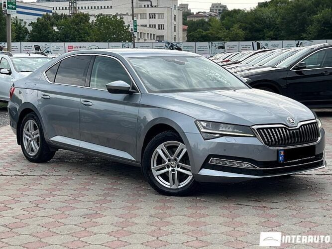 Skoda Superb 36 interauto-car
