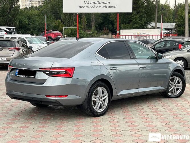 Skoda Superb 35 interauto-car