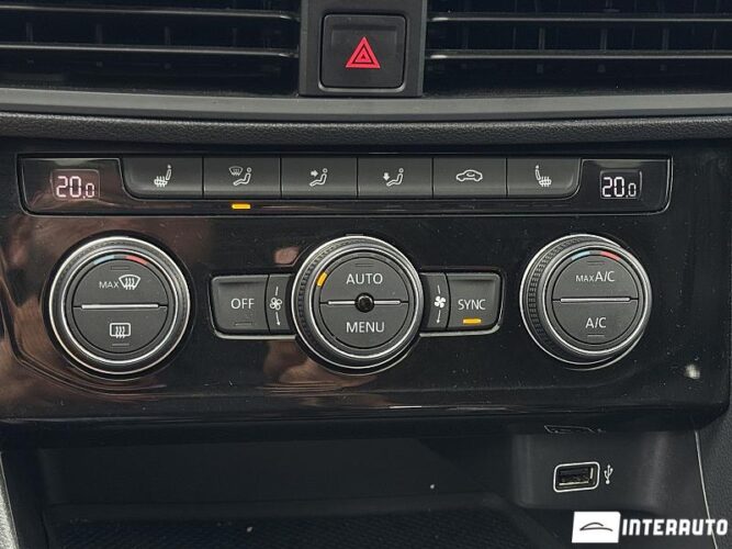 Volkswagen Jetta 42 interauto-car