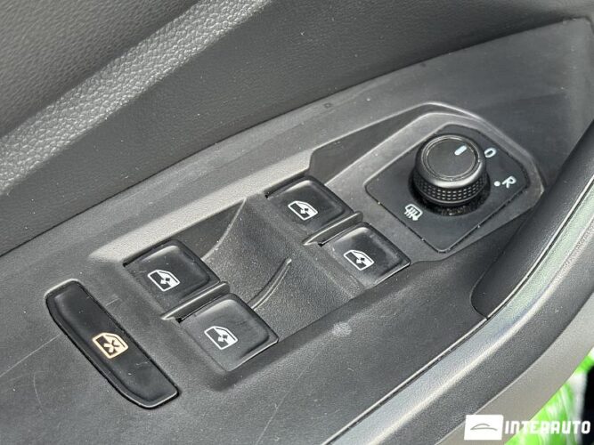 Volkswagen Jetta 51 interauto-car