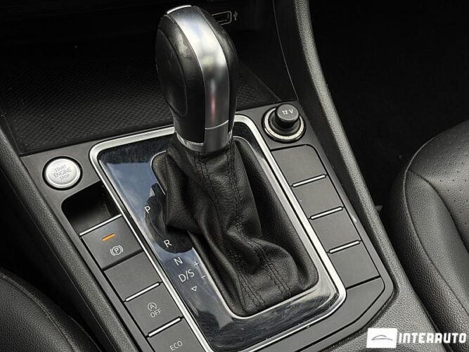 Volkswagen Jetta 43 interauto-car