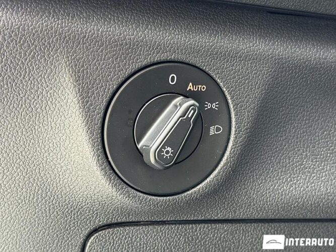 Volkswagen Jetta 52 interauto-car