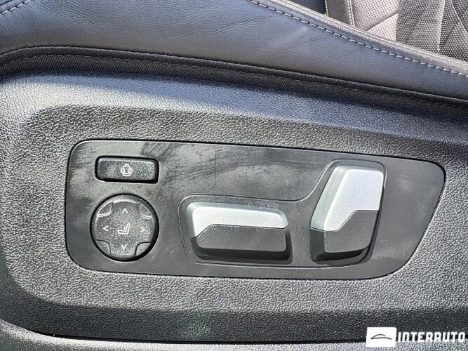 BMW X6 3.0D 70 interauto-car