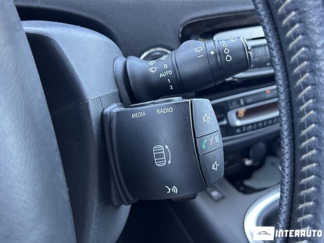 Renault Grand Scenic 43 interauto-car