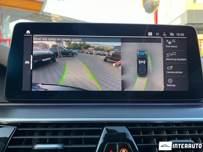 BMW 530e 43 interauto-car