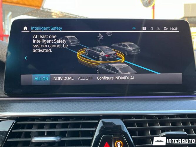 BMW 530e 42 interauto-car