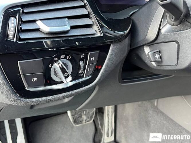 BMW 530e 47 interauto-car