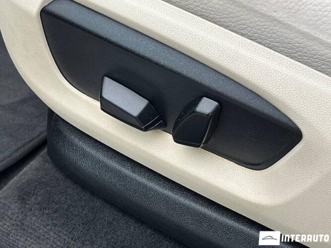 BMW X5 2.5D 47 interauto-car