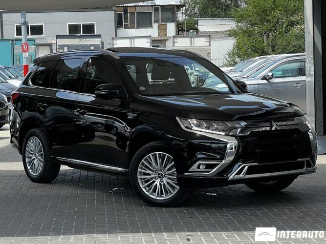 Mitsubishi Outlander 37 interauto-car