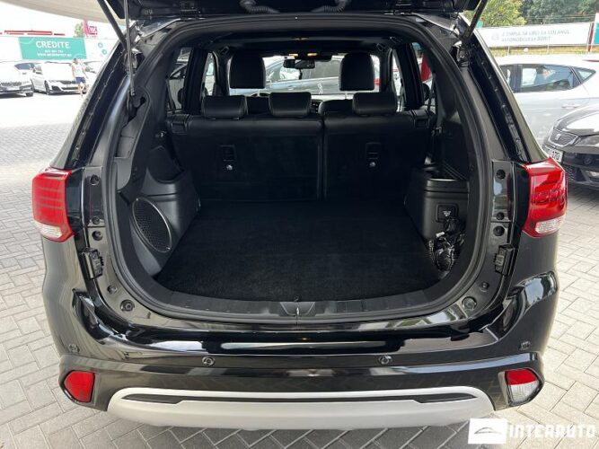 Mitsubishi Outlander 55 interauto-car