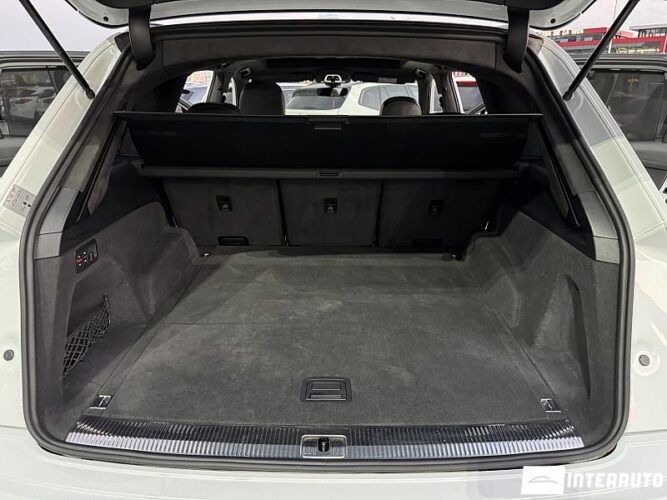 Audi Q7 60 interauto-car