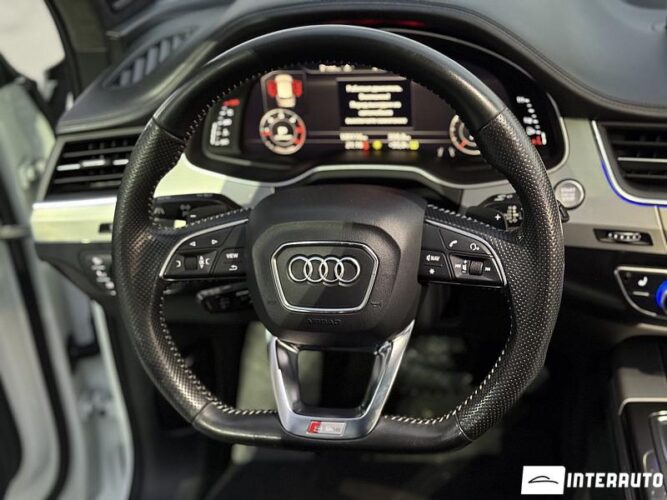 Audi Q7 42 interauto-car