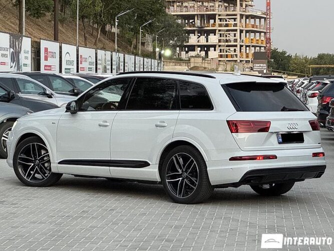 Audi Q7 39 interauto-car
