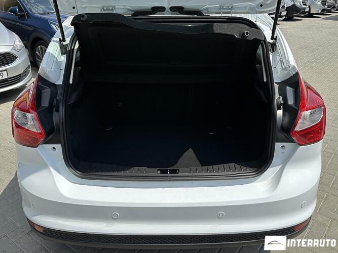 Ford Focus 47 interauto-car