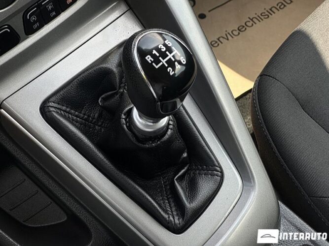 Ford Focus 41 interauto-car