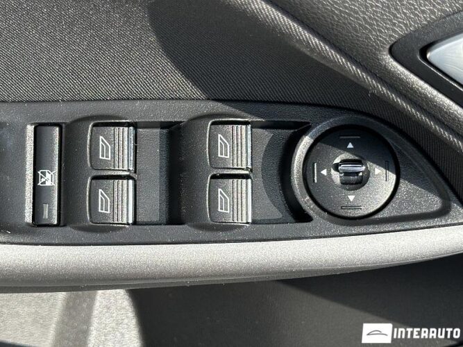 Ford Focus 46 interauto-car