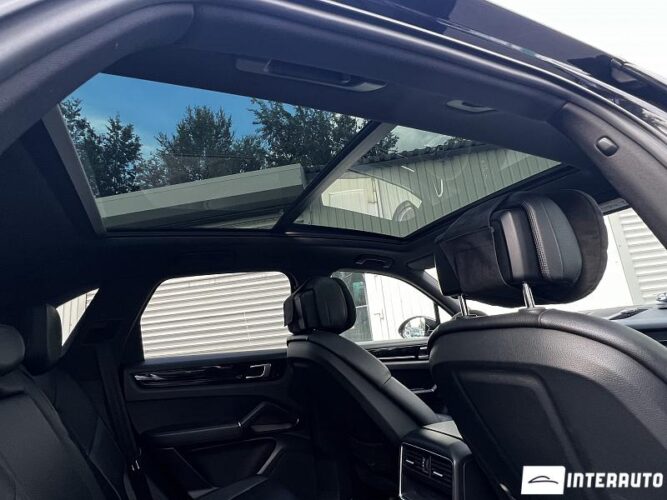 Porsche Cayenne 40 interauto-car