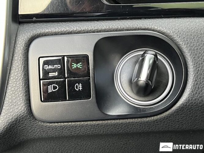 Porsche Cayenne 42 interauto-car