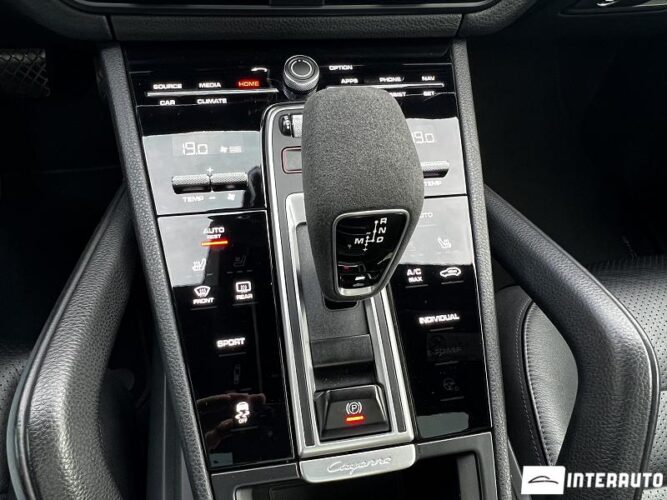 Porsche Cayenne 45 interauto-car