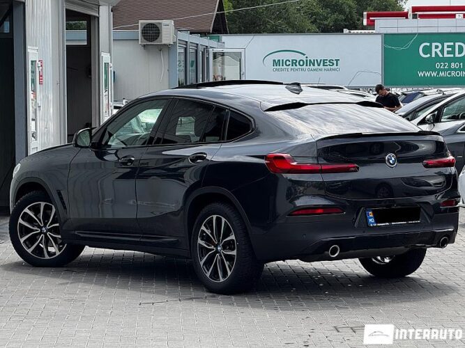 BMW X4 3.0i 37 interauto-car