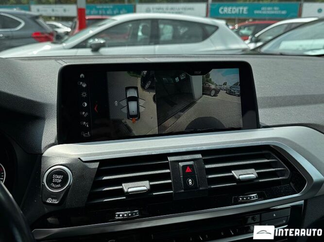BMW X4 3.0i 44 interauto-car