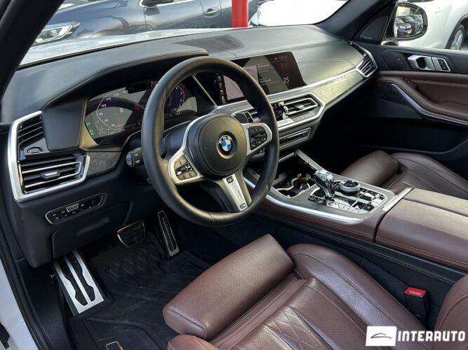 BMW X5 4.0i 40 interauto-car