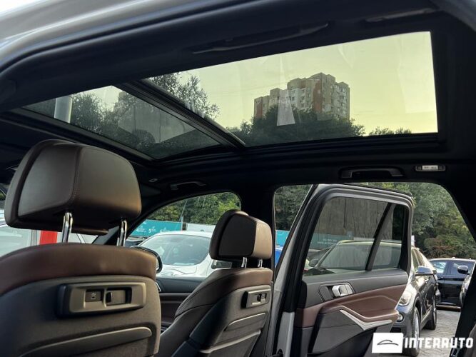 BMW X5 4.0i 50 interauto-car