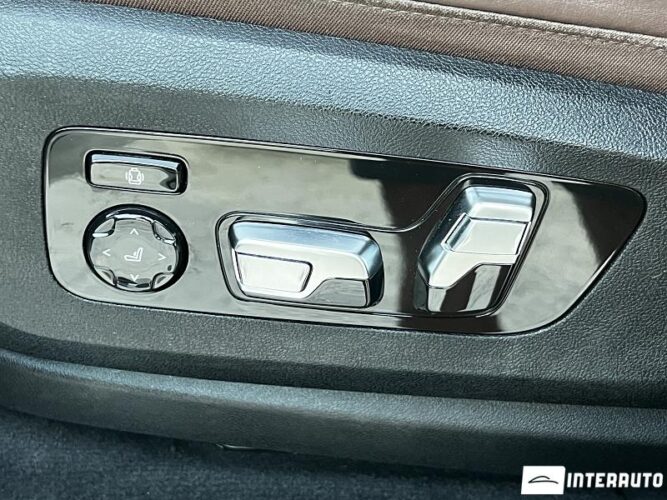 BMW X5 4.0i 58 interauto-car