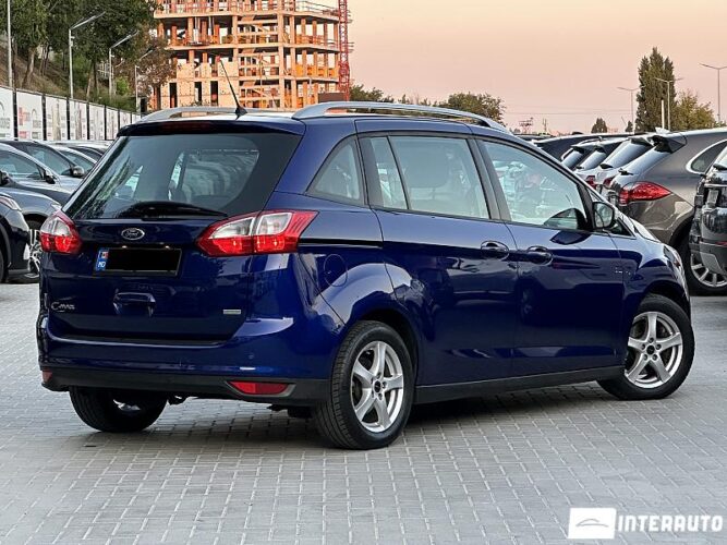 Ford Grand C-MAX 31 interauto-car