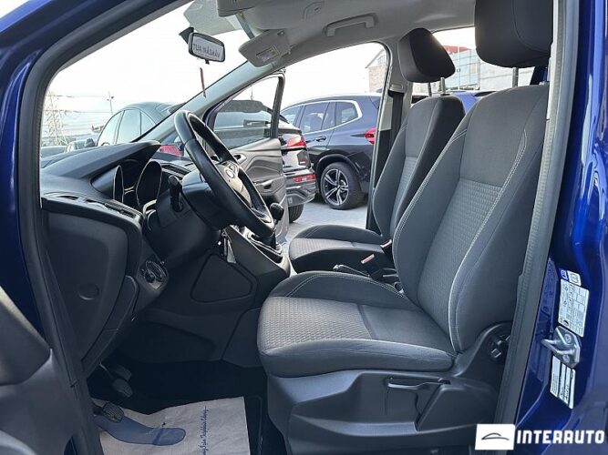 Ford Grand C-MAX 33 interauto-car