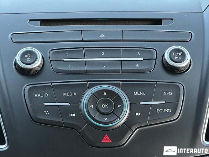 Ford Grand C-MAX 36 interauto-car