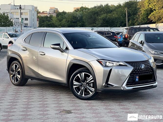 Lexus UX 250h 34 interauto-car