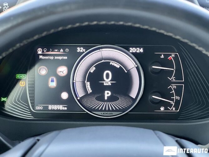Lexus UX 250h 42 interauto-car