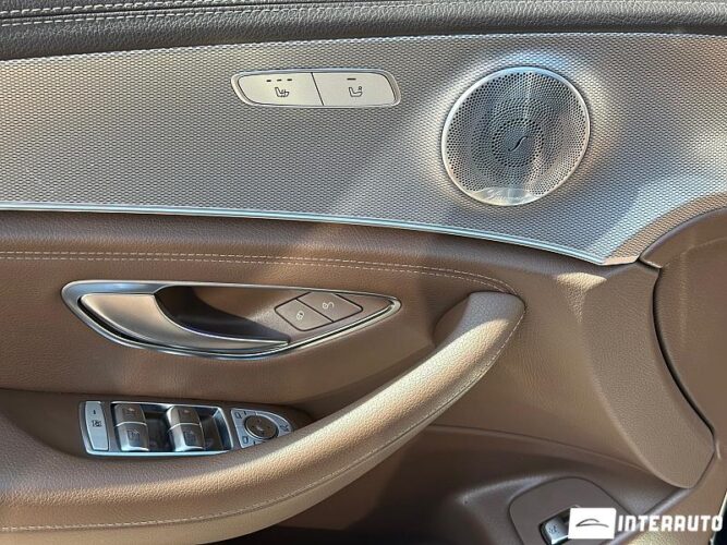 Mercedes E 220 44 interauto-car