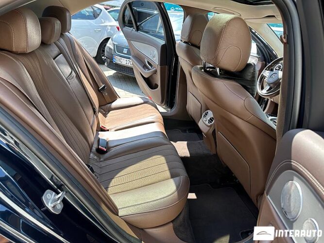 Mercedes E 220 37 interauto-car