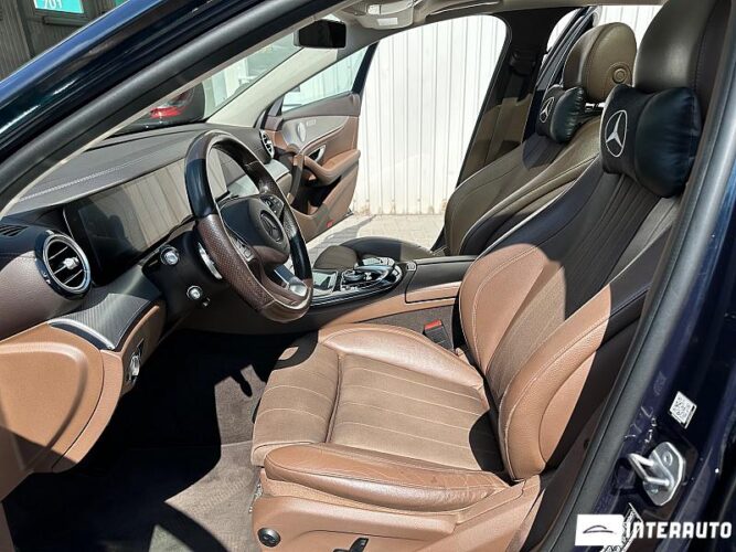 Mercedes E 220 33 interauto-car