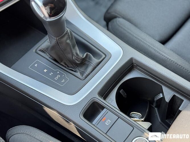 Audi Q3 46 interauto-car
