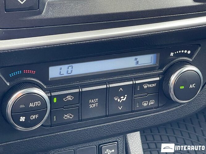 Toyota Auris 40 interauto-car