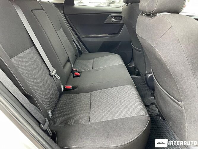 Toyota Auris 44 interauto-car