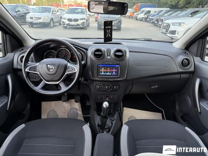 Dacia Logan MCV 33 interauto-car