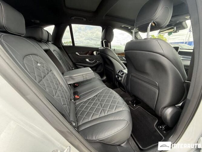 Mercedes GLC 350e 32 interauto-car