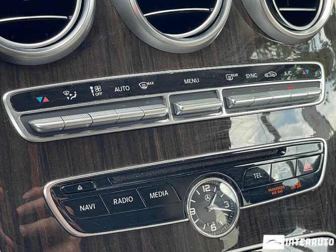 Mercedes C 300 42 interauto-car
